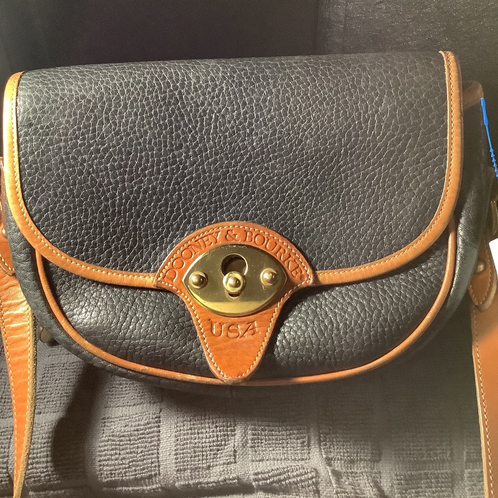 Vintage Dooney and Bourke Calvary Trooper Purse